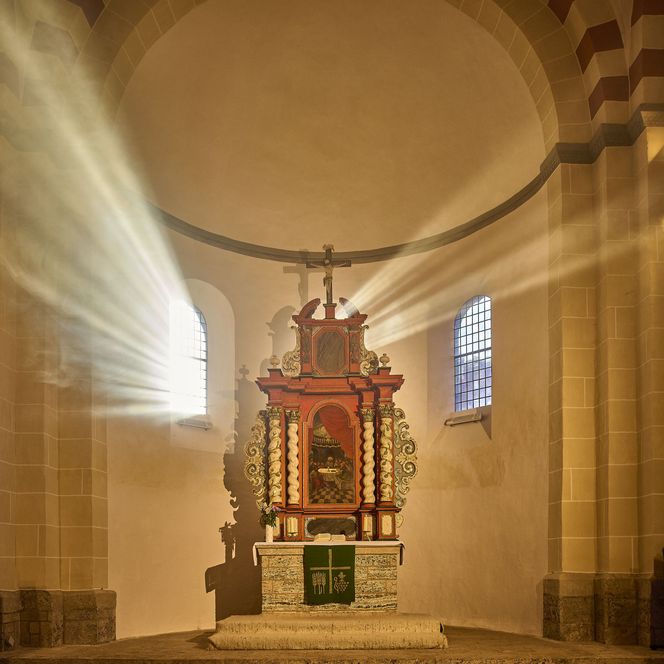Innenraum der Kirche Adorf
